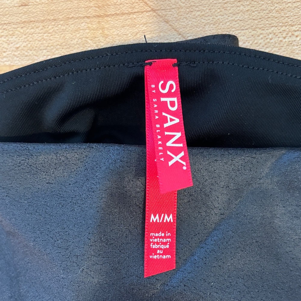 SPANX Black Leggings - Picture 2 of 3